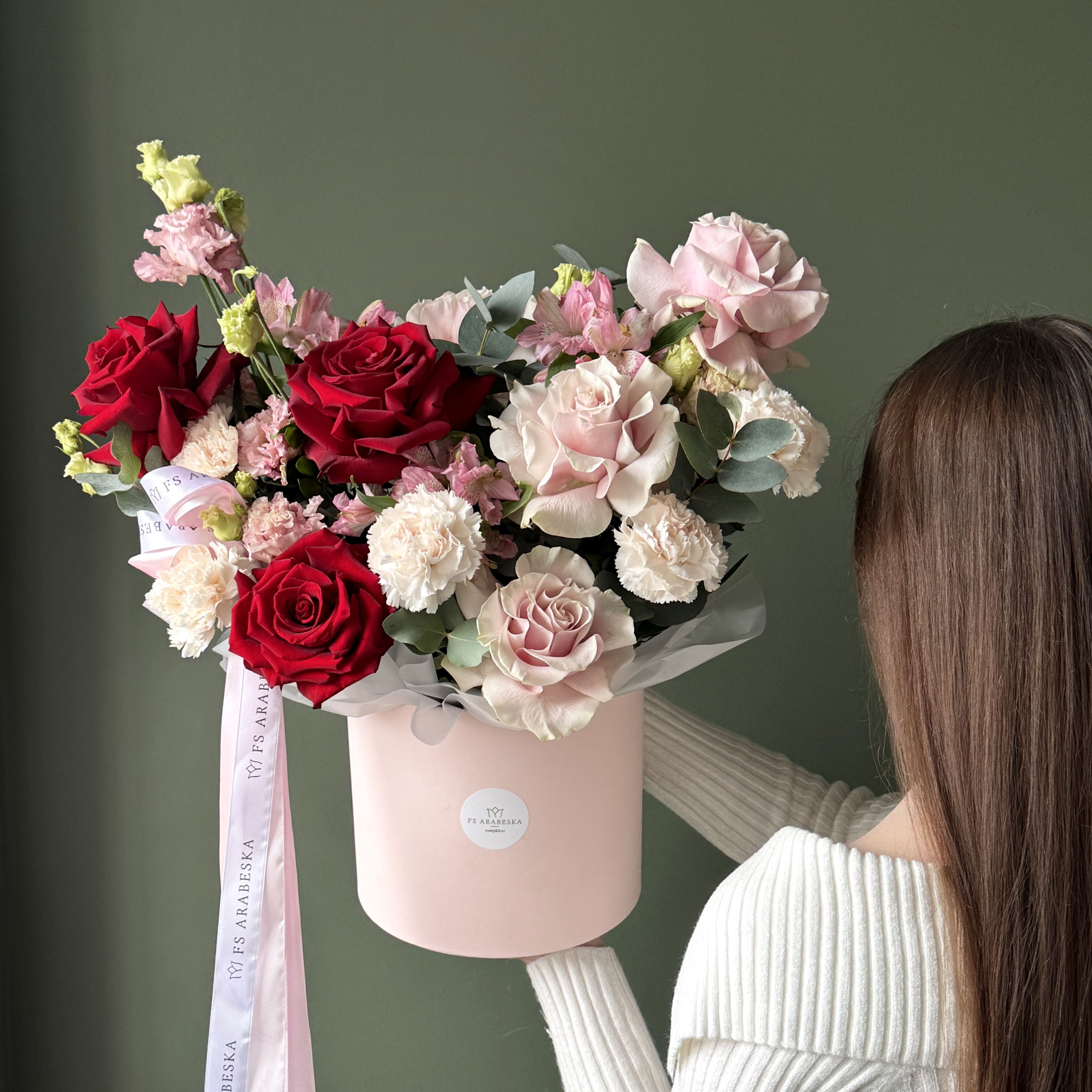 Композиция Розы и Диантусы